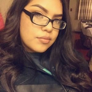 Meet your Posher, Marina